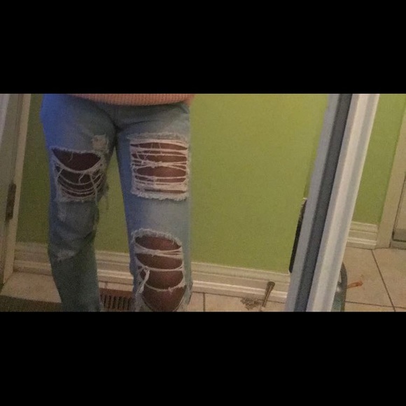 Ripped boyfriend jeans - Picture 4 of 4